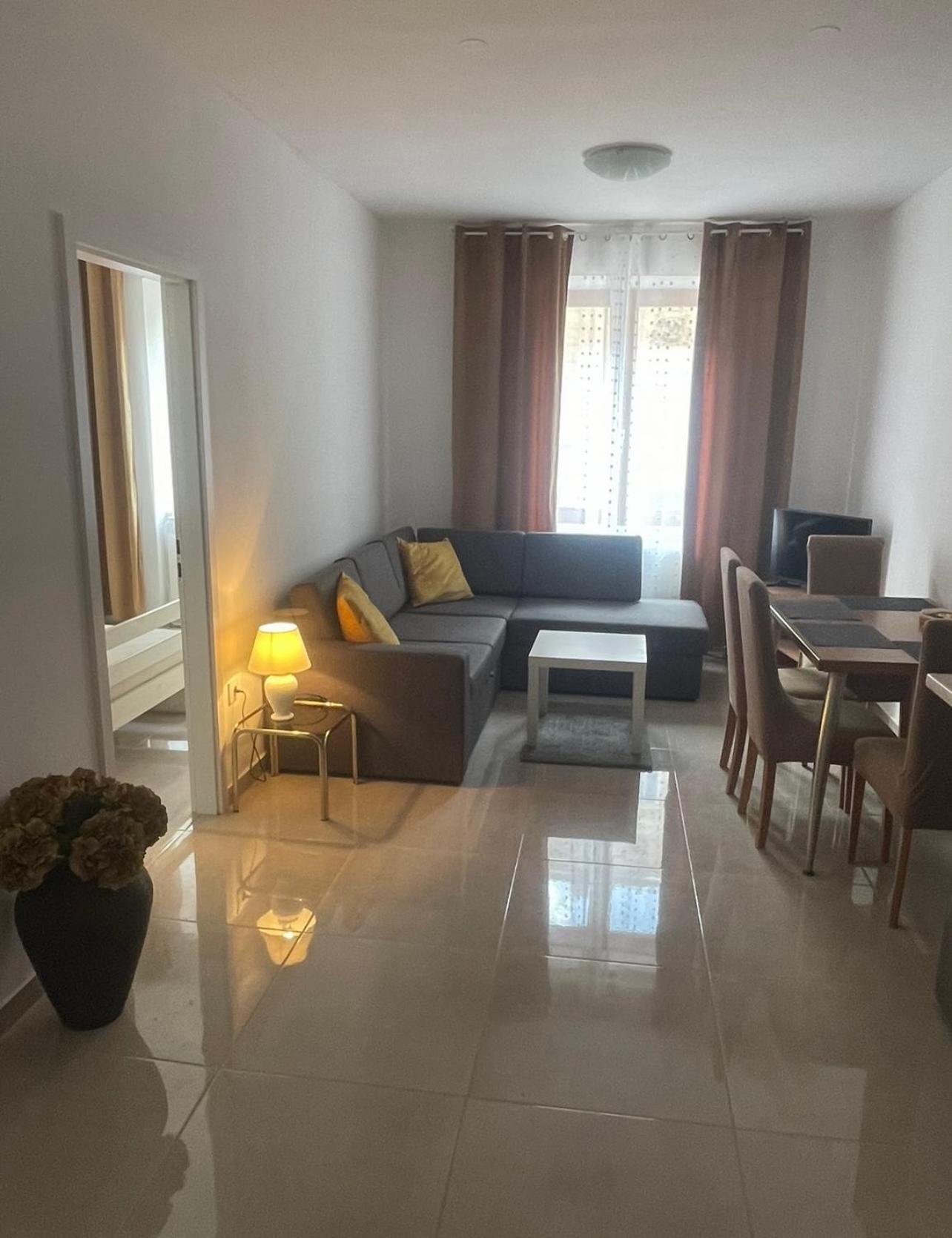 Apartman Vlaska 萨格勒布 外观 照片